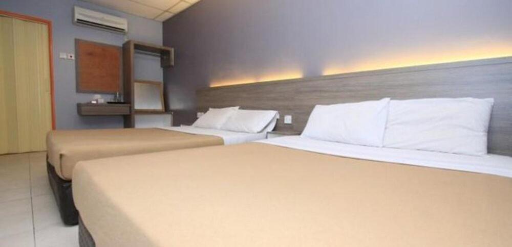 Yellow Mansion Hotel Malacca Екстериор снимка
