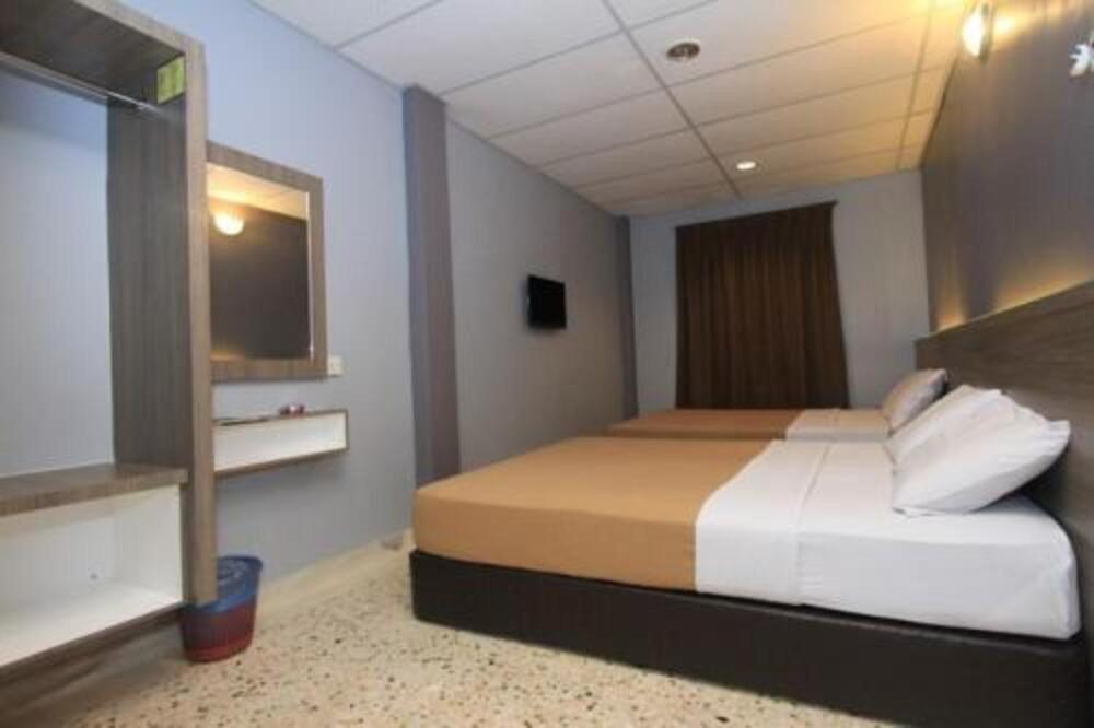 Yellow Mansion Hotel Malacca Екстериор снимка