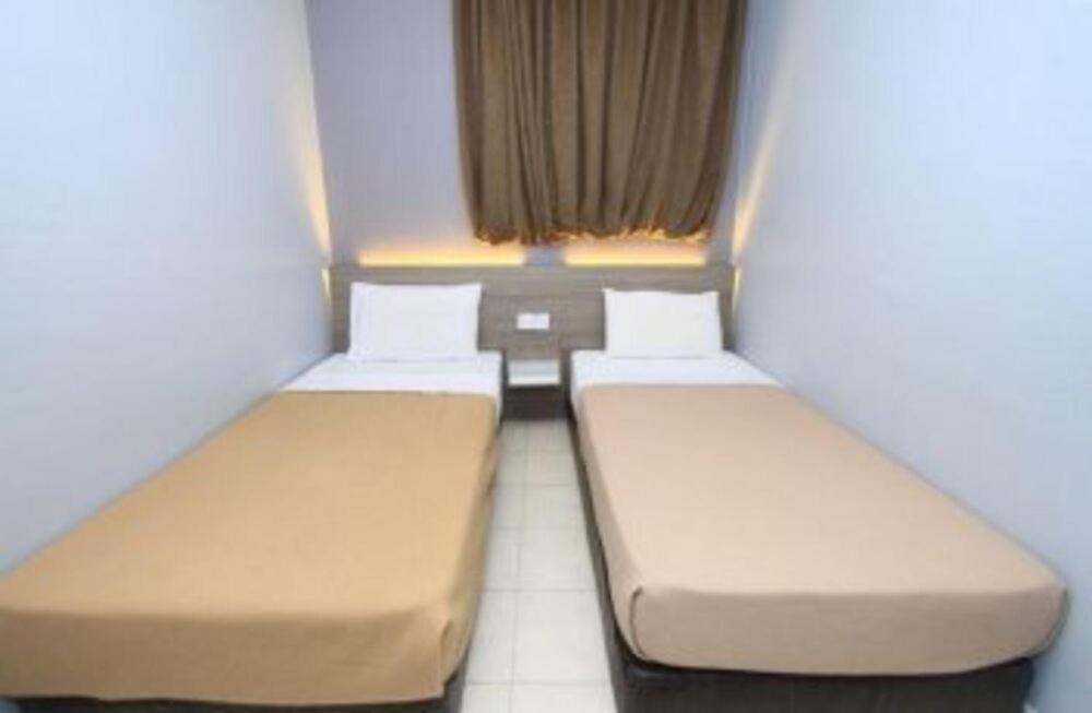 Yellow Mansion Hotel Malacca Екстериор снимка